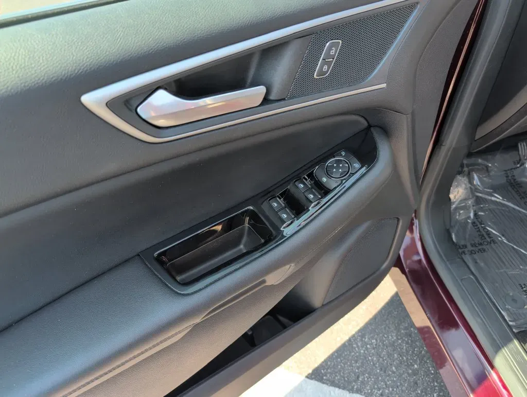 Ford Edge photo 11