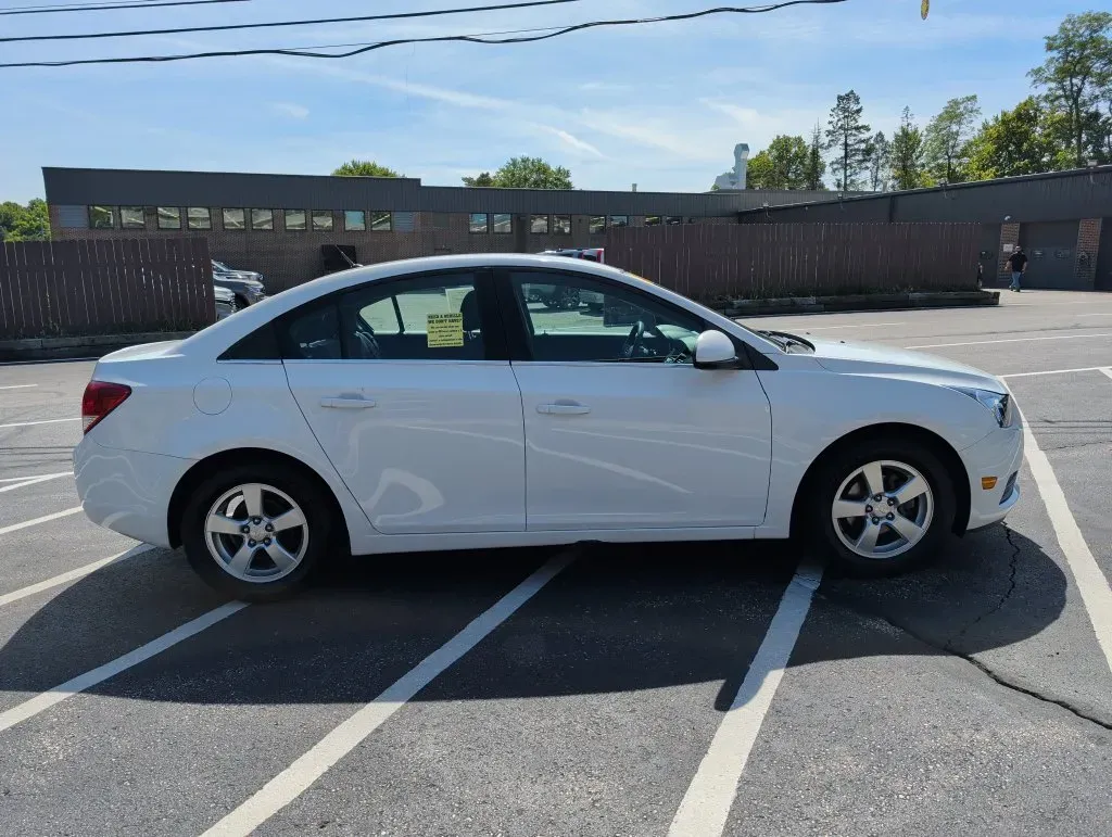 Chevrolet Cruze photo 6