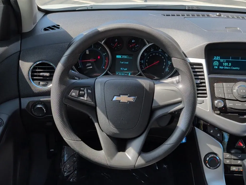 Chevrolet Cruze photo 14