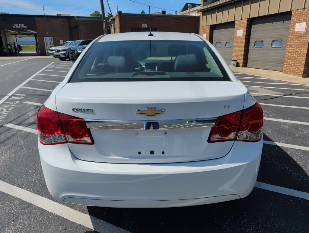 Chevrolet Cruze photo 4