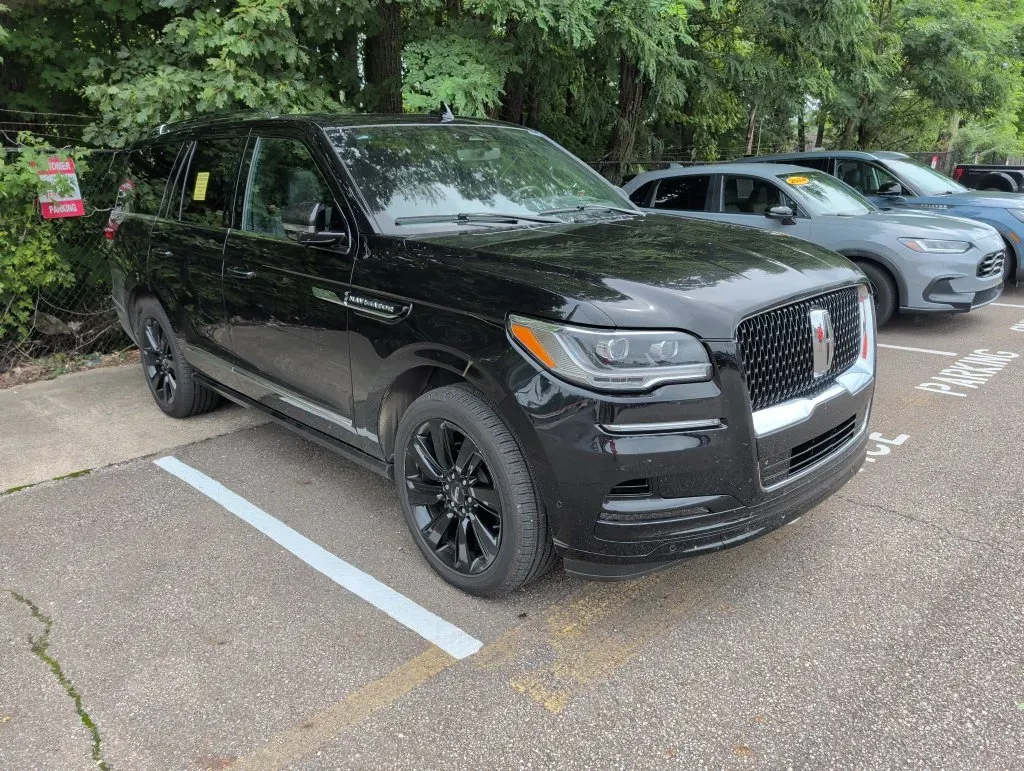 Lincoln Navigator photo 18