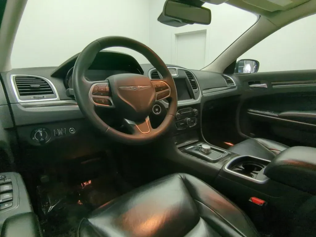Chrysler 300 photo 20