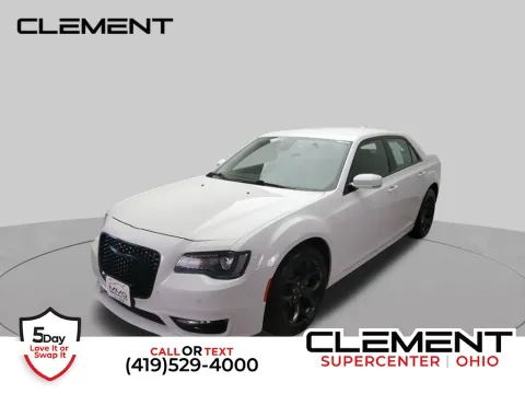 White 2022 Chrysler 300 Touring for sale in Mansfield, OH