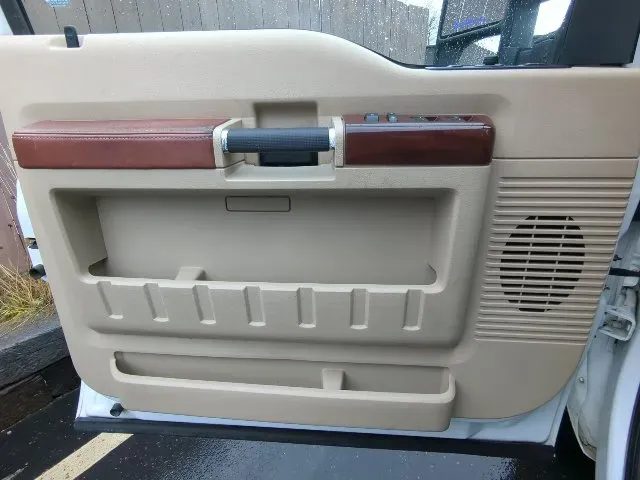 Ford F-250SD photo 20