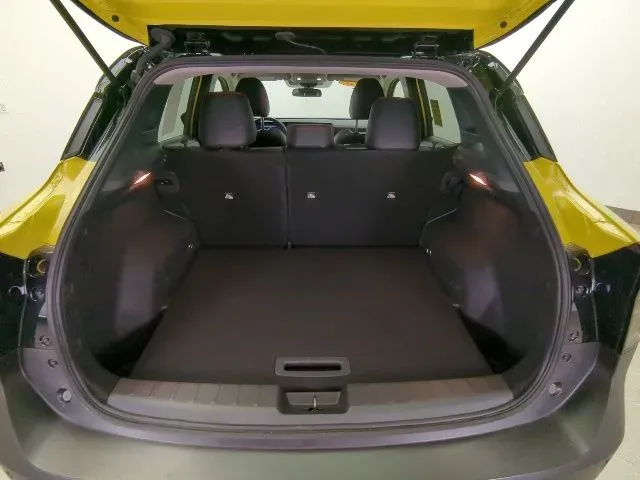 2025 Nissan Kicks SR - Photo 28