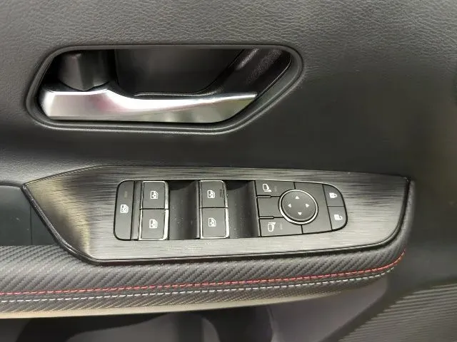 2025 Nissan Kicks SR - Photo 27
