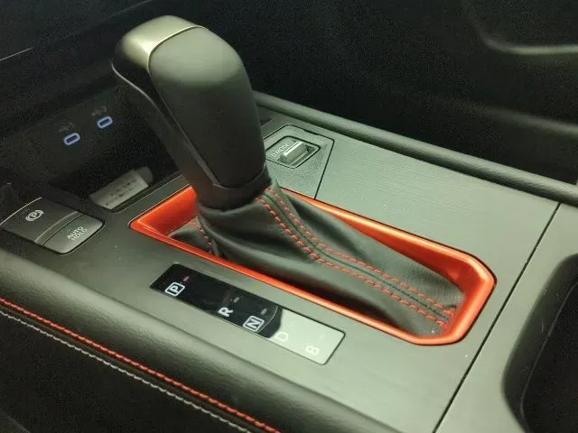 2025 Nissan Kicks SR - Photo 19