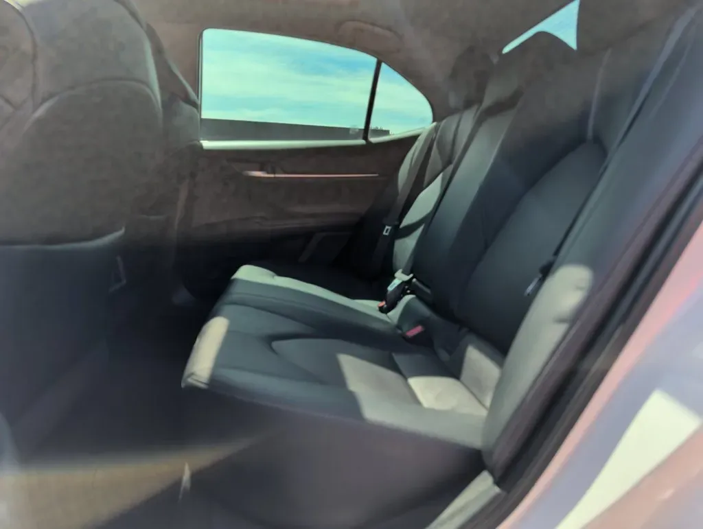 Toyota Camry photo 25