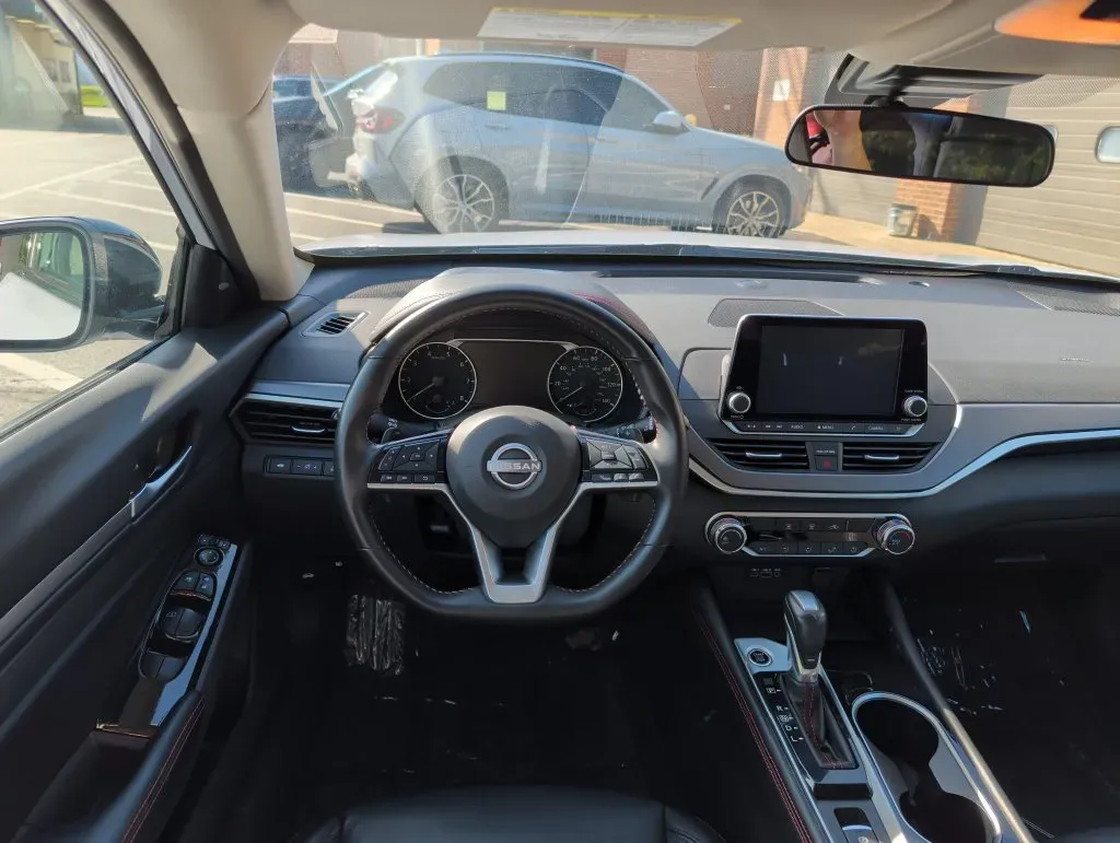 Nissan Altima photo 14