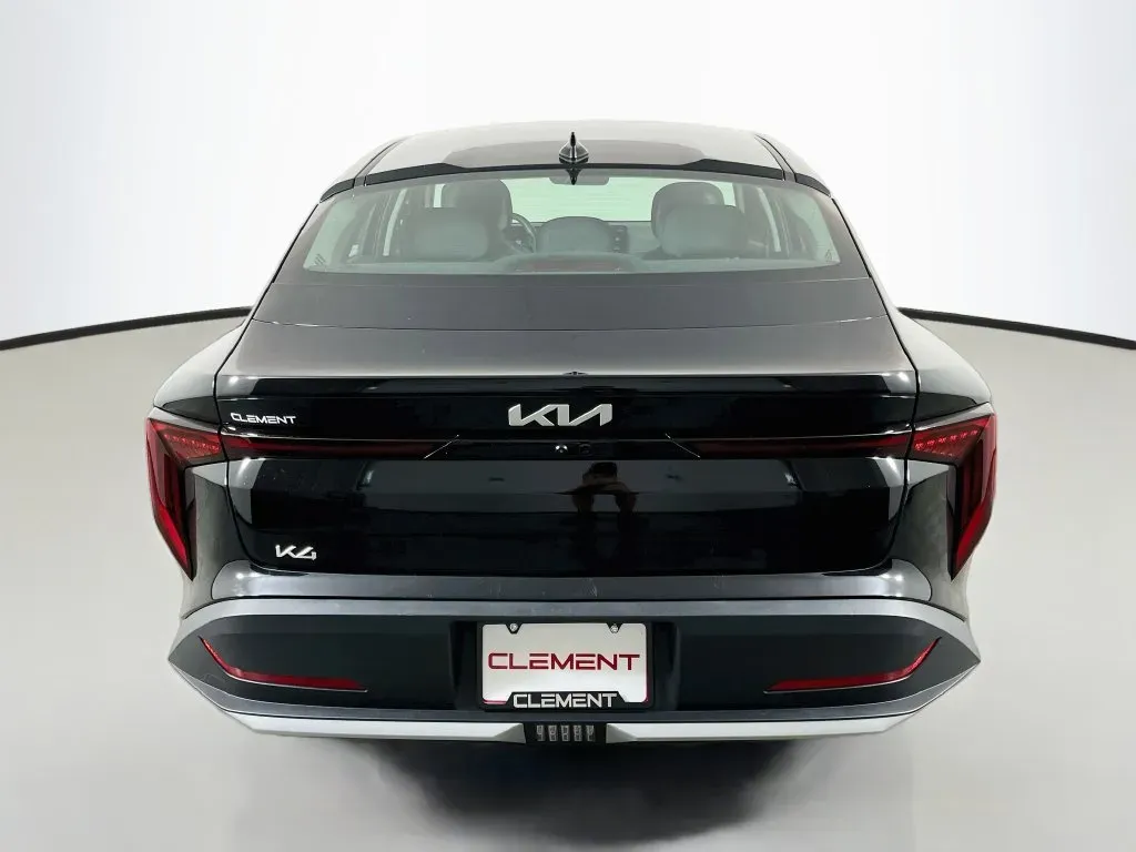 Kia K4 photo 6