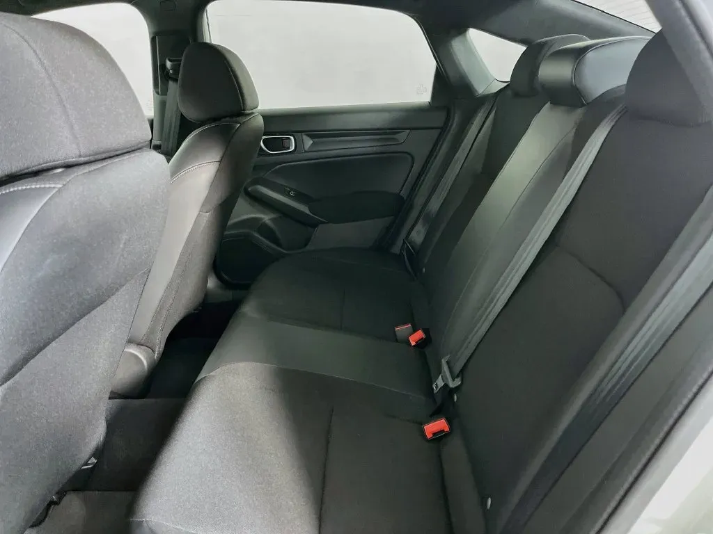 Honda Civic photo 19