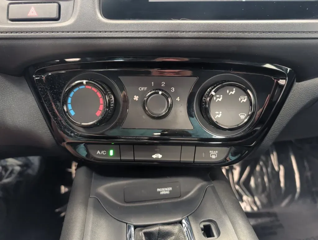 Honda HR-V photo 17
