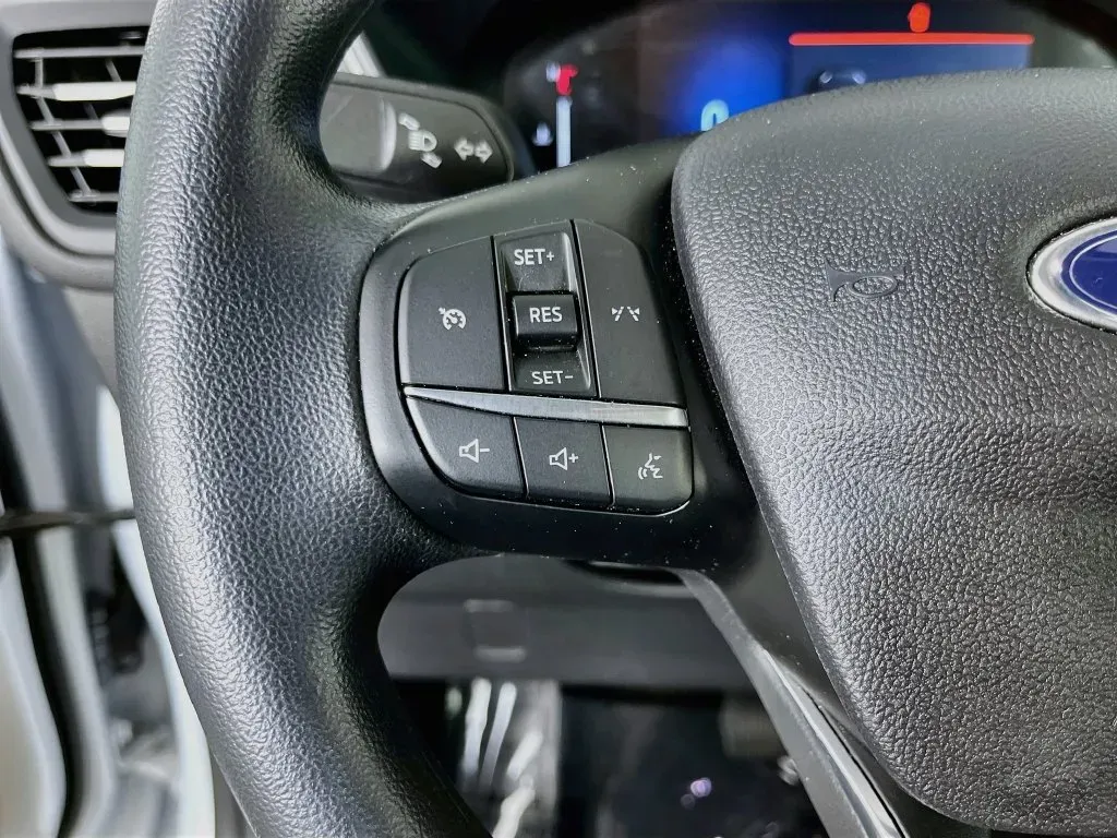 Ford Escape photo 12