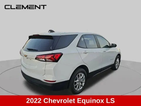 More photos of 2022 Chevrolet Equinox LS at Clement Supercenter Ohio, OH