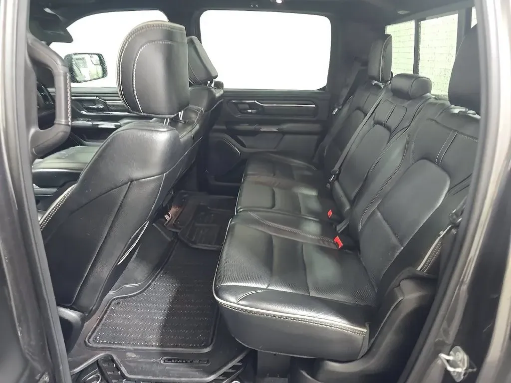 Ram 1500 photo 4