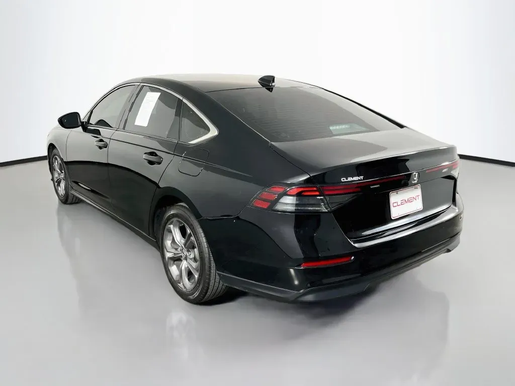 Honda Accord photo 7