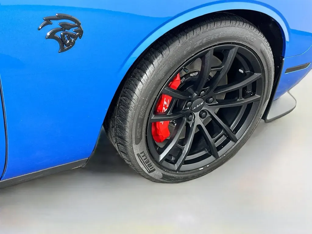 Dodge Challenger photo 36