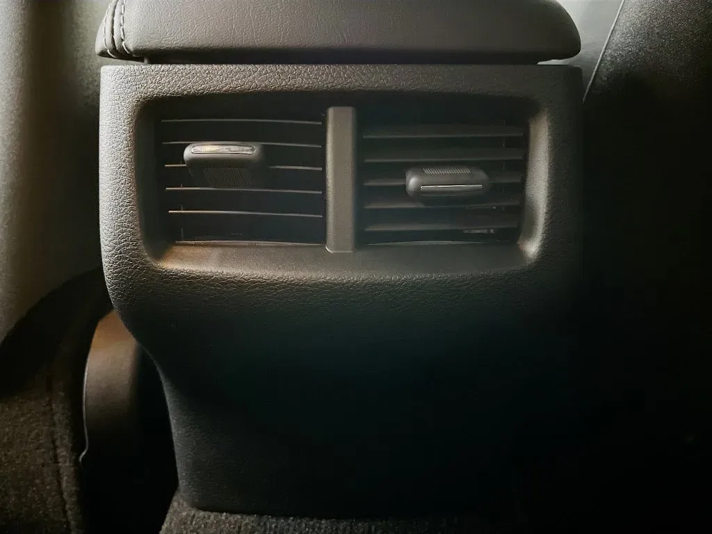 Dodge Challenger photo 32