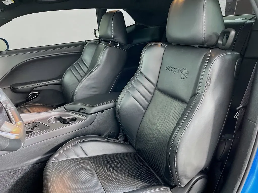 Dodge Challenger photo 29