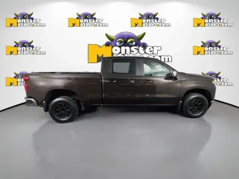 More photos of 2019 Chevrolet Silverado 1500 LT at Monster Motors - Jackson, MI, MI
