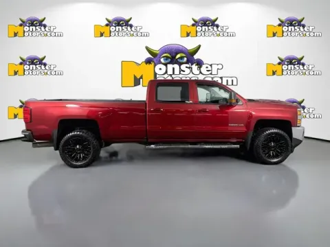 More photos of 2019 Chevrolet Silverado 2500HD LT at Monster Motors - Jackson, MI, MI