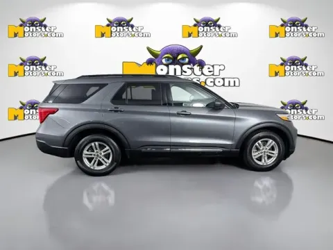 More photos of 2022 Ford Explorer XLT at Monster Motors - Jackson, MI, MI