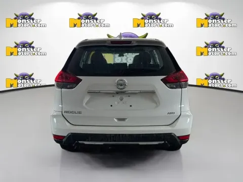 More photos of 2018 Nissan Rogue at Monster Motors - Jackson, MI, MI