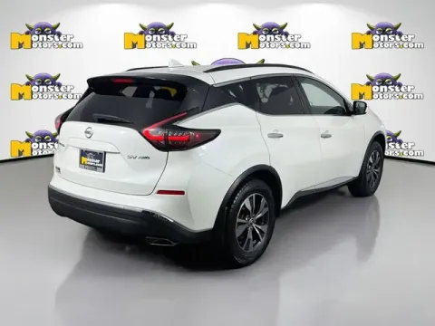 More photos of 2019 Nissan Murano SL at Monster Motors - Jackson, MI, MI