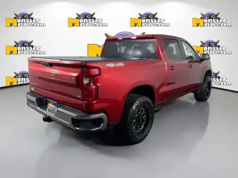 More photos of 2021 Chevrolet Silverado 1500 LT at Monster Motors - Jackson, MI, MI