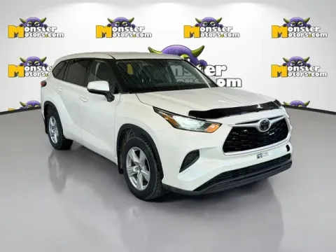 Another view of 2020 Toyota Highlander LE for sale in Michigan Center, MI at Monster Motors - Jackson, MI