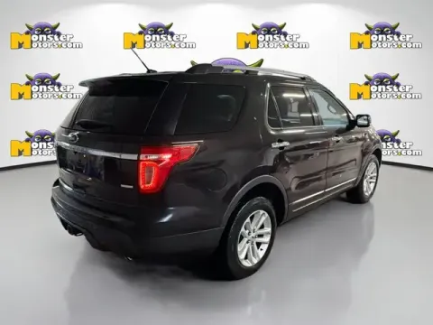 More photos of 2013 Ford Explorer XLT at Monster Motors - Jackson, MI, MI