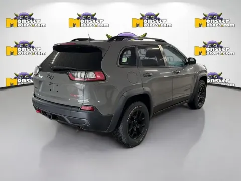 More photos of 2022 Jeep Cherokee Trailhawk at Monster Motors - Jackson, MI, MI