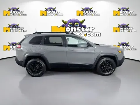 More photos of 2022 Jeep Cherokee Trailhawk at Monster Motors - Jackson, MI, MI