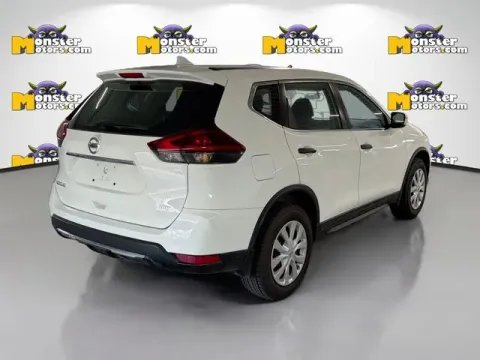 More photos of 2019 Nissan Rogue S at Monster Motors - Jackson, MI, MI