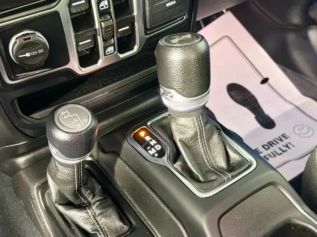 2024 Jeep Wrangler 4-Door Sahara - Photo 16