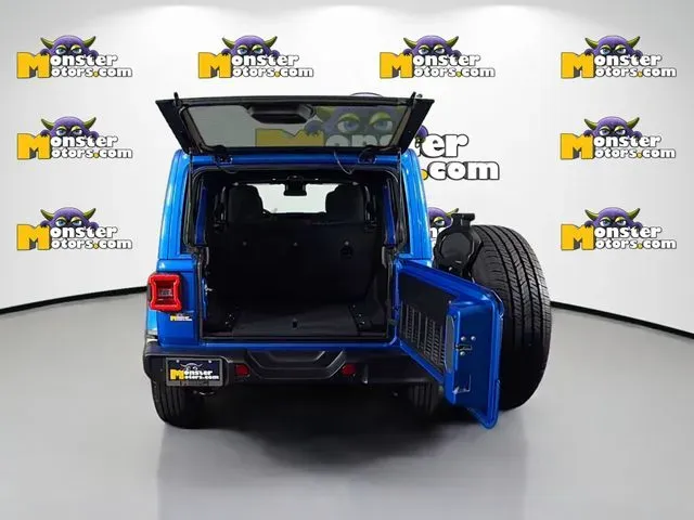 2024 Jeep Wrangler 4-Door Sahara - Photo 25