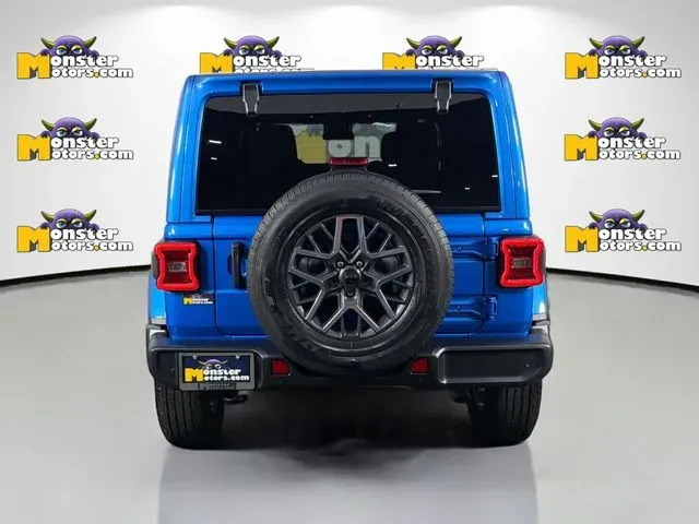 2024 Jeep Wrangler 4-Door Sahara - Photo 6