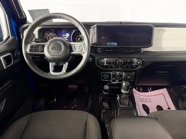 2024 Jeep Wrangler 4-Door Sahara - Photo 21