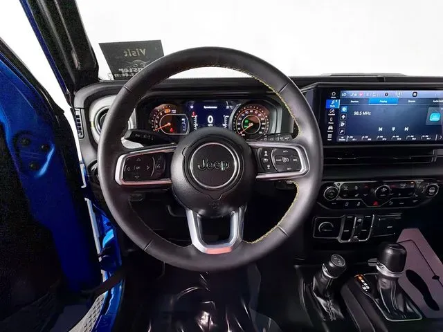 2024 Jeep Wrangler 4-Door Sahara - Photo 11