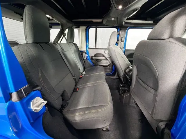2024 Jeep Wrangler 4-Door Sahara - Photo 26