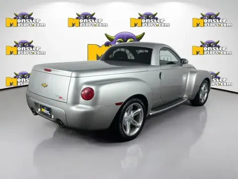 More photos of 2004 Chevrolet SSR at Monster Motors - Jackson, MI, MI