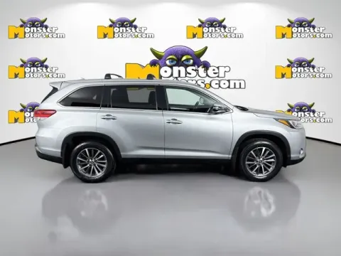 More photos of 2019 Toyota Highlander XLE at Monster Motors - Jackson, MI, MI