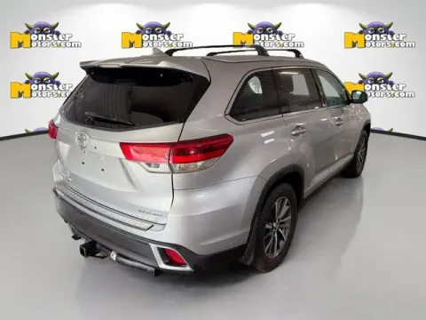 More photos of 2019 Toyota Highlander at Monster Motors - Jackson, MI, MI