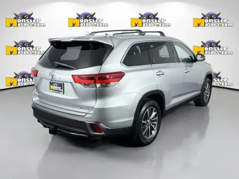 More photos of 2019 Toyota Highlander XLE at Monster Motors - Jackson, MI, MI