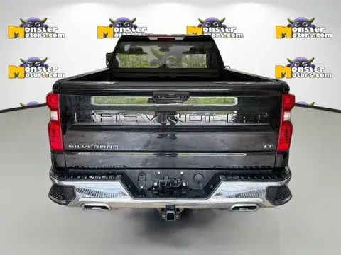 More photos of 2022 Chevrolet Silverado 1500 LT at Monster Motors - Jackson, MI, MI