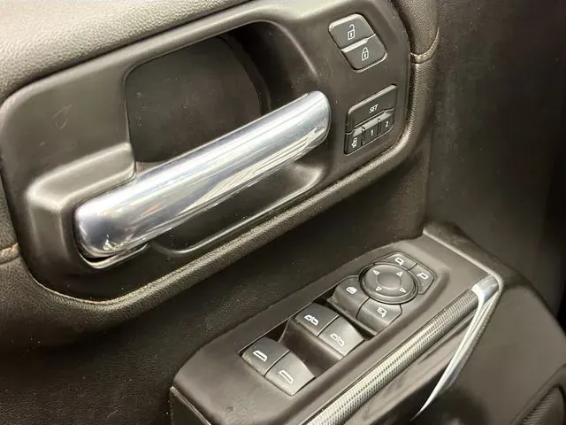 2021 GMC Sierra 1500 AT4 - Photo 18
