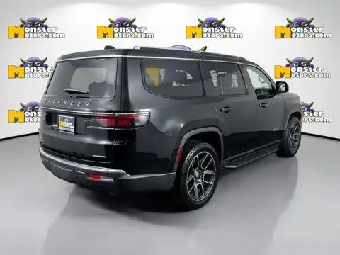 More photos of 2022 Jeep Wagoneer Series II at Monster Motors - Jackson, MI, MI
