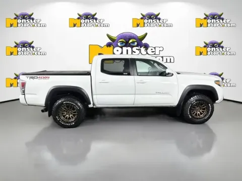 More photos of 2020 Toyota Tacoma TRD Sport at Monster Motors - Jackson, MI, MI