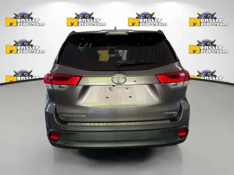 More photos of 2019 Toyota Highlander LE at Monster Motors - Jackson, MI, MI