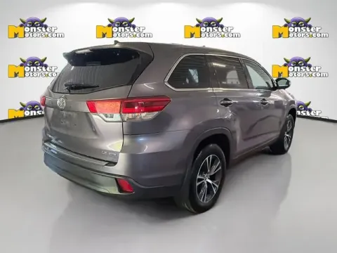 More photos of 2019 Toyota Highlander LE at Monster Motors - Jackson, MI, MI